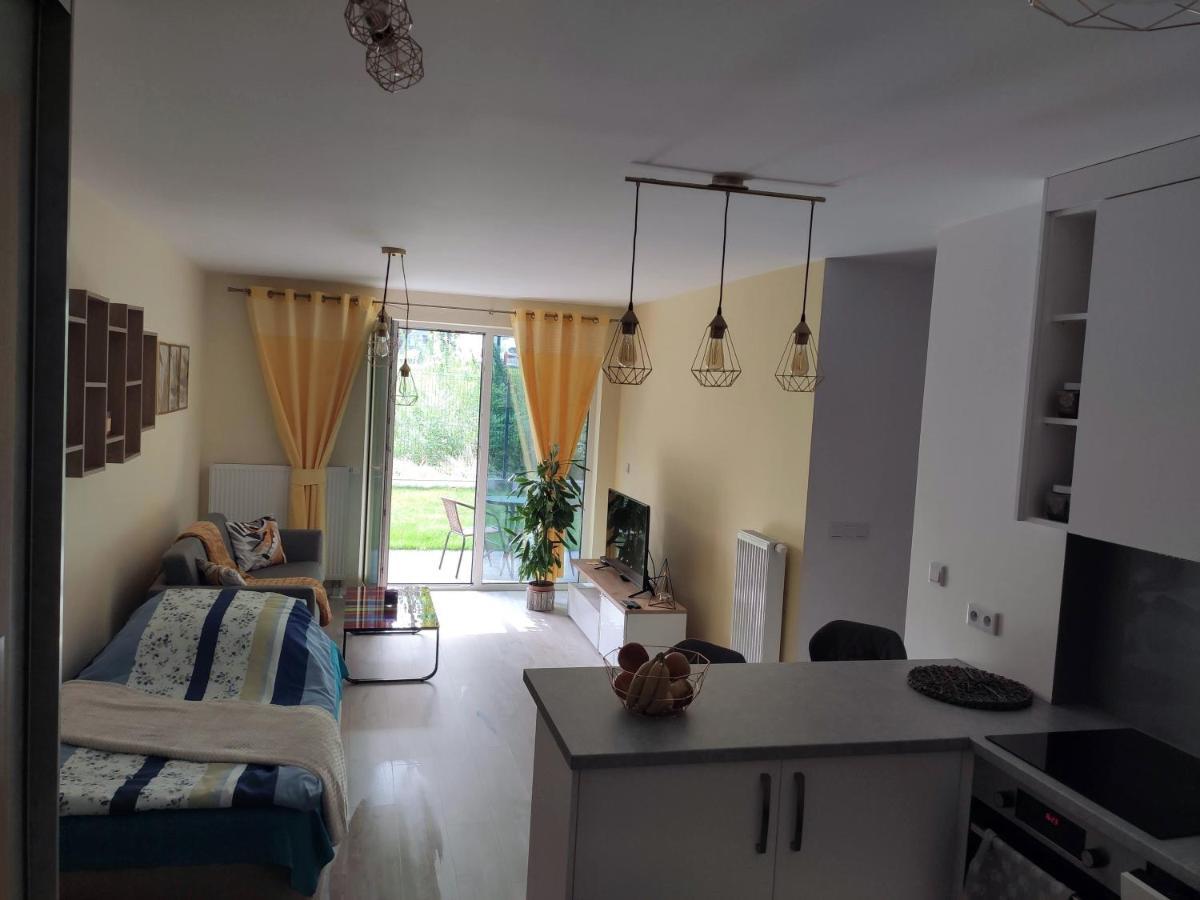 Przytulny Apartament Z Ogrodkiem Krasków Eksteriør bilde