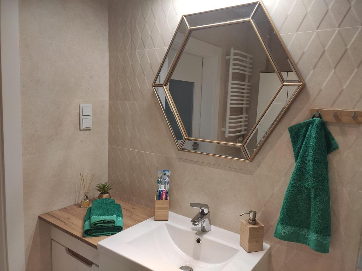 Przytulny Apartament Z Ogrodkiem Krasków Eksteriør bilde